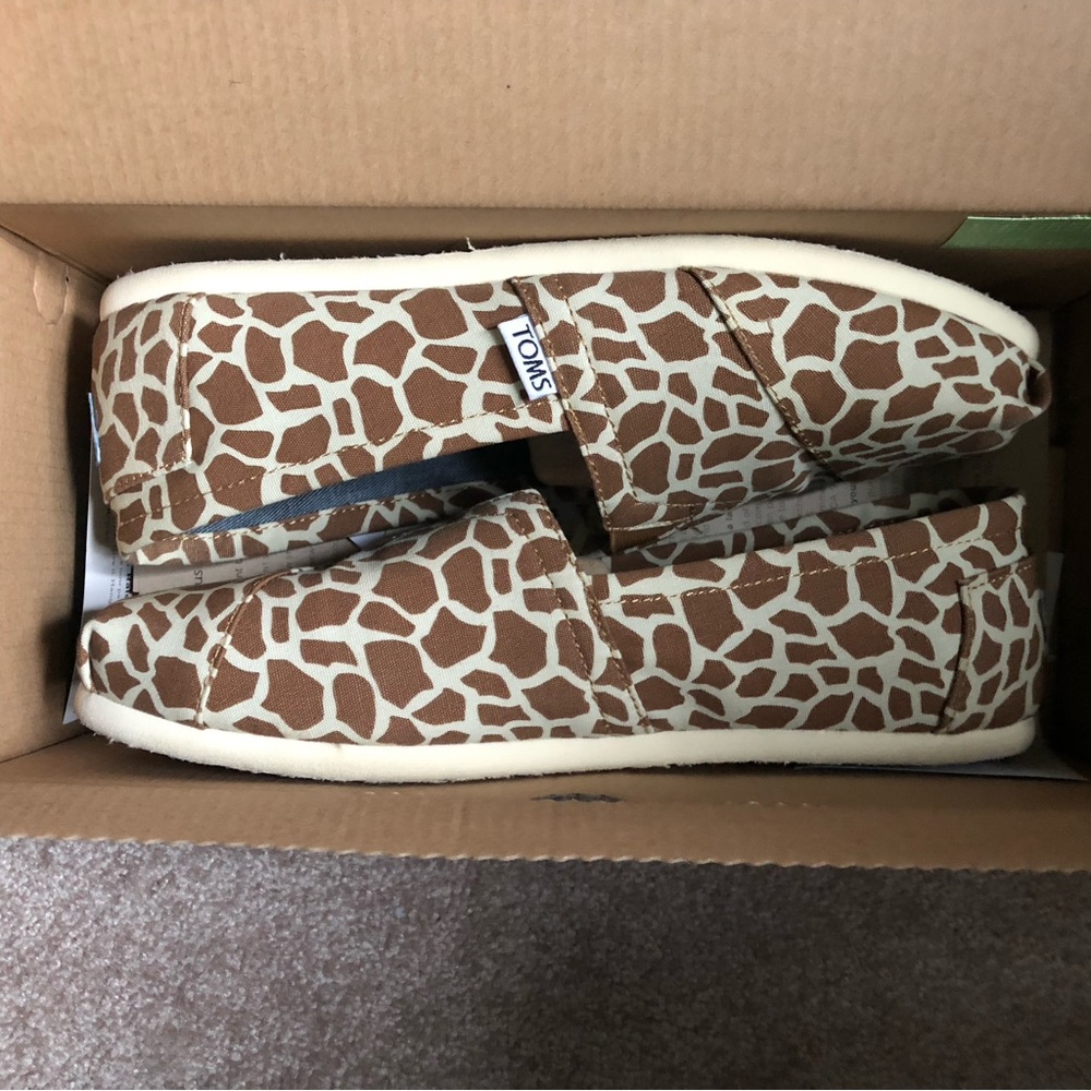toms giraffe shoes